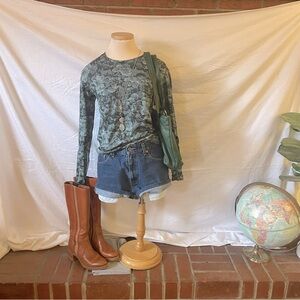 Athletic Long sleeved Fitted Top with Thumbholes